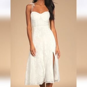 Lulu's White Floral Midi Dress